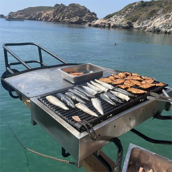 Yüzme ve Eğlence keyfi ile Özdere Tekne Turu. Üstelik Öğle Yemeği Dahil