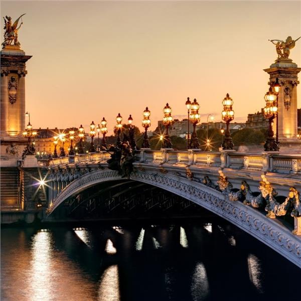 İzmir'den Uçak İle Kalkışlı 4 Gece 5 Gün Konaklamalı Noel Zamanı Paris Turu