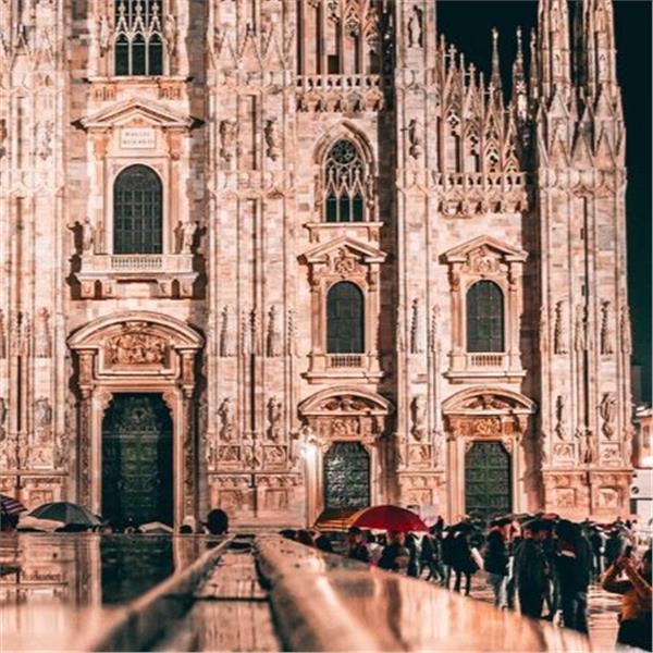 İzmir'den Uçaklı 7 Gece 8 Gün Konaklamalı Alplerin Kalbinde Bernina Expresi İle İsviçre, Fransa, Liechtenstein, İtalya Turu