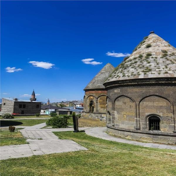 İzmir'den Uçaklı 7 Gece 8 Gün Konaklamalı Kemaliye, Tunceli, Munzur İle Doğunun Gizemli Dünyası