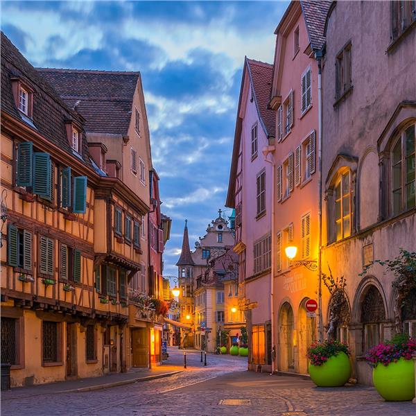 İzmir'den Uçak İle Hareketli 3 Gece 4 Gün Konaklamalı Noel Pazarları Alsace Turu