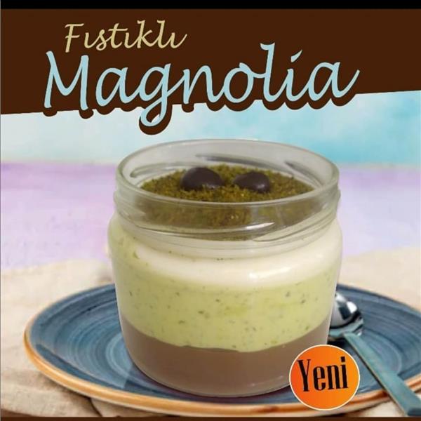 Bornova Üsküplü Cafe’de seçenekli enfes Tatlı ve Pastalar eşliğinde kahve keyfi