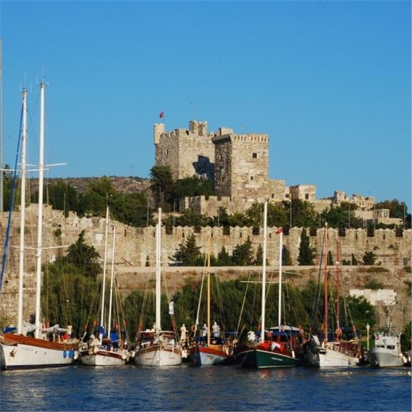 İzmir'den Otobüslü 3 Gece 4 Gün Konaklamalı Bodrum Çeşme Kuşadası Turu