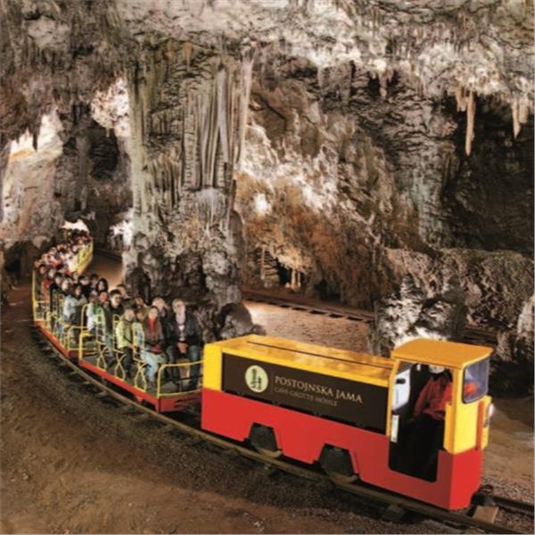 İzmir'den Otobüs İle Çıkışlı 8 Gece 9 Gün Konaklamalı Dalmaçya Adriyatik Kıyıları Turu