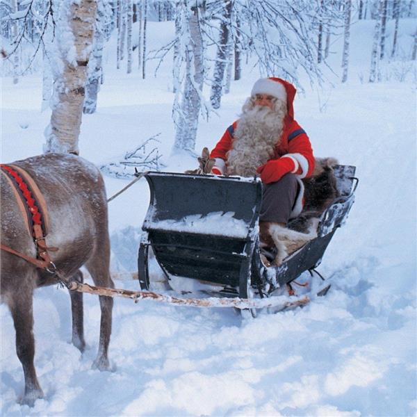 İzmir'den Kalkışlı 3 Gece 4 Gün Uçaklı ve Konaklamalı Noel Baba Köyü Gezisi Dahil Kuzey Işıklarının Büyüsü Lapland Macerası