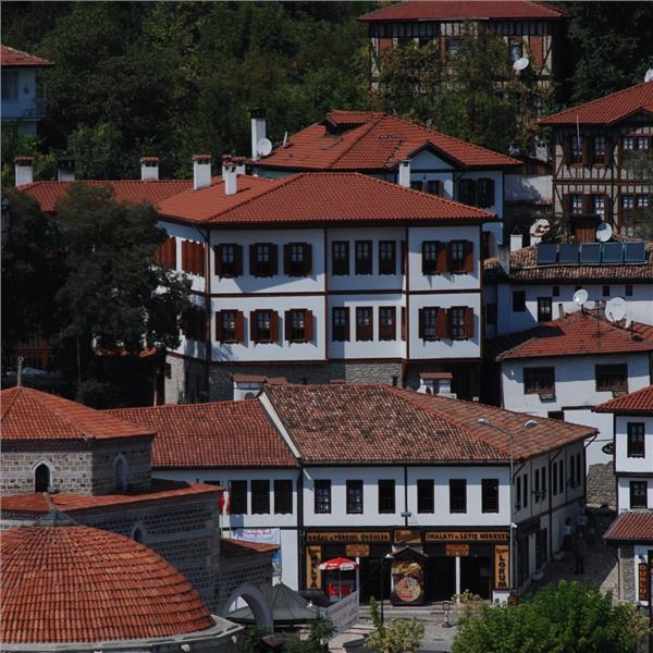 İzmir'den Hareketli 1 Gece 2 Gün Konaklamalı Ilgaz Kayak Merkezi Safranbolu Turu