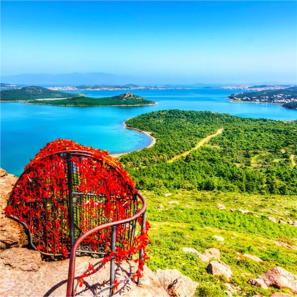 İzmir Çıkışlı 1 gece 2 Gün Ayvalık, Cunda Adası, Kazdağları Turu. Üstelik Jeep Safari Dahil.