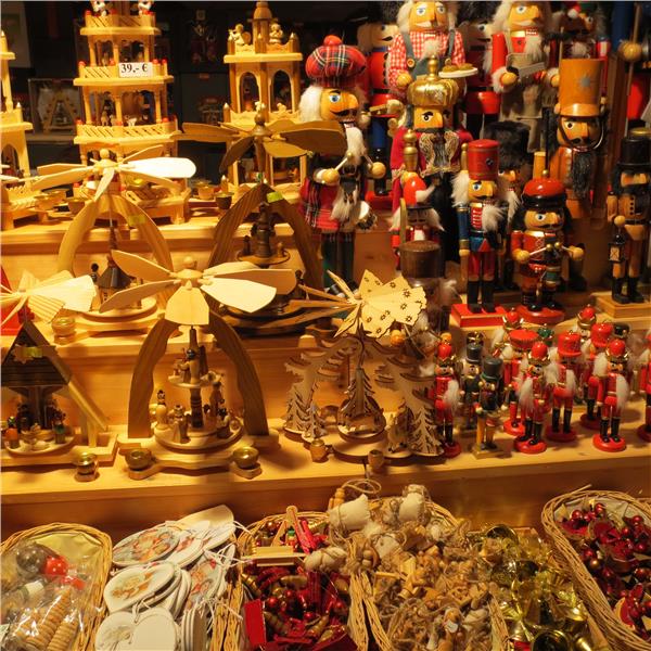 İzmir'den Uçaklı 3 Gece 4 Gün Konaklamalı Berlin, Dresden, Karlovy Vary ve Prag ile Noel Pazarları ve Yılbaşı Turu