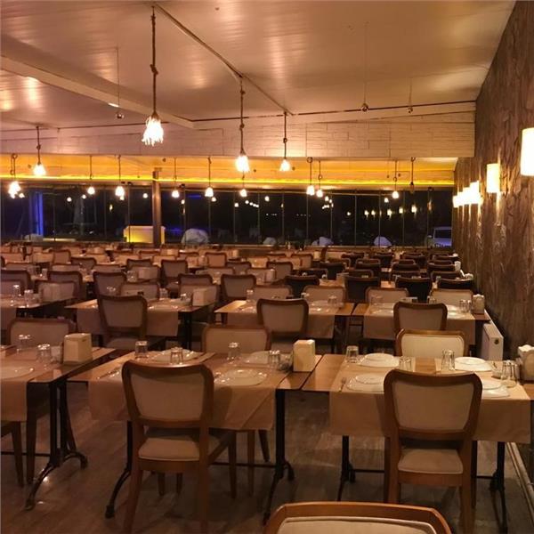 İnciraltı Martı Et Mangal Restaurant’ta Gecelerin Kralı Cem ile Canlı Müzik Eşliğinde İçeceğini ve Etini Al Gel Menü