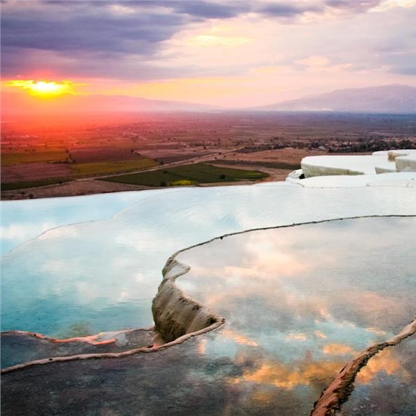 İzmir çıkışlı 2 gece 3 gün Salda Gölü, Pamukkale, Eğridir Gölü, İnsuyu Mağarası, Sagalassos Antik Kenti ile Burdur, Isparta, Denizli turu.