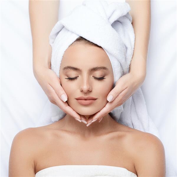 Melek’s Beauty Saloon İle Yüz Germe Paketi 249 TL’den Başlayan Firsatla!