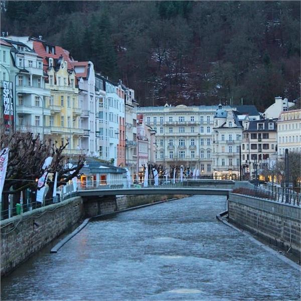 İzmir'den Uçaklı 3 Gece 4 Gün Konaklamalı Destansı Prag Turu