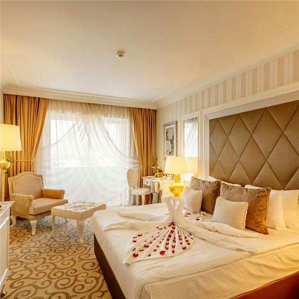 İzmir'den Uçak İle Hareketli Kıbrıs Grand Pasha Kyrenia Hotel Yarım Pansiyon Konaklama Seçenekleri