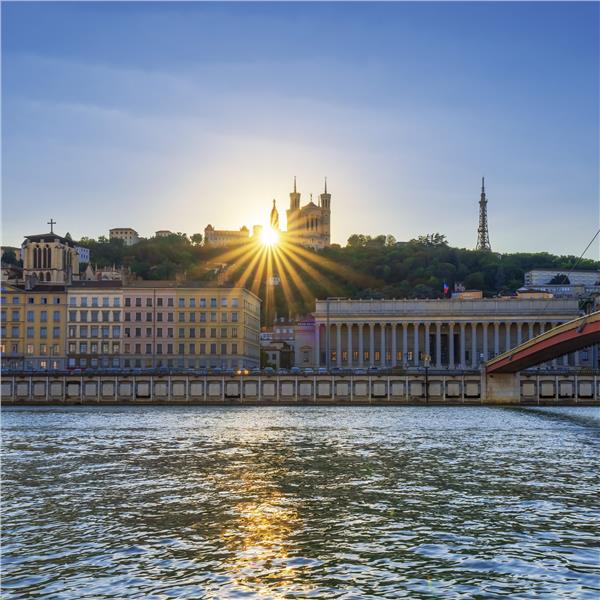 İzmir'den Uçaklı ve 3 Gece 4 Gün Konaklamalı Arnavutluk & Makedonya & Kosova Rotası Turu