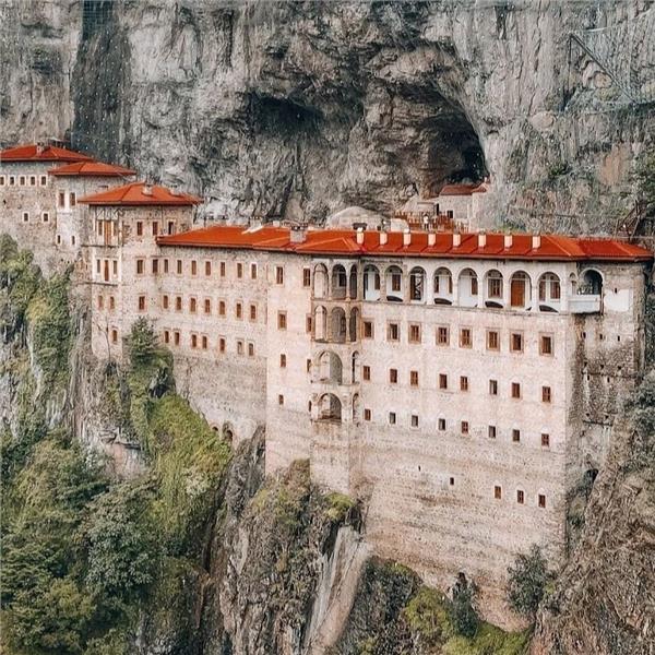 İzmir'den Uçak İle 2 Gece 3 Gün Konaklamalı Demir Elma Festivali ve Karadeniz Turu