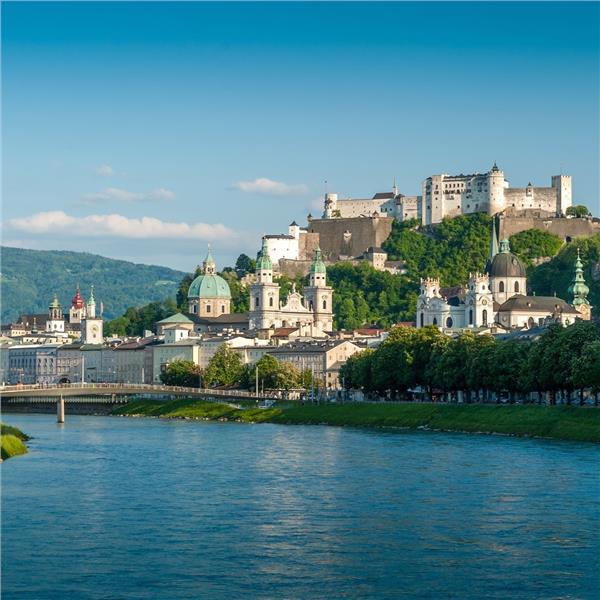 İzmir'den Uçaklı 7 Gece 8 Gün Konaklamalı Viyana & Salzburg & Prag & Budapeşte Turu