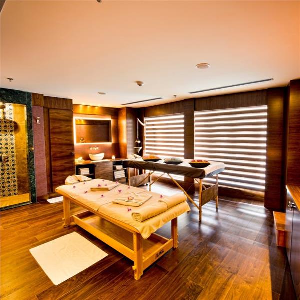 İzmir'den Uçak İle Hareketli Kıbrıs Merit Park Hotel & Spa Ultra Herşey Dahil Konaklama Seçenekleri