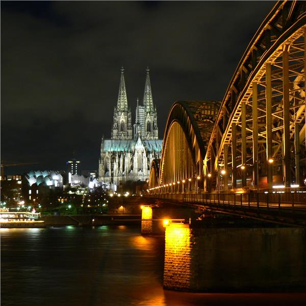 İzmir'den Uçaklı 4 Gece 5 Gün Konaklamalı Köln, Lüksemburg, Metz, Paris Ve Disneyland Turu