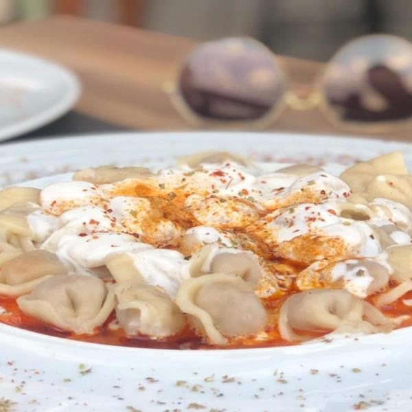 Kordon Araf Lounge’da Pizza ve Mantı Menüleri