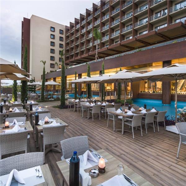 İzmir'den Uçak Kalkışlı 2 Gece 3 Gün Konaklamalı Kıbrıs Concorde Luxury Resort'ta Tarkan Yılbaşı Galası