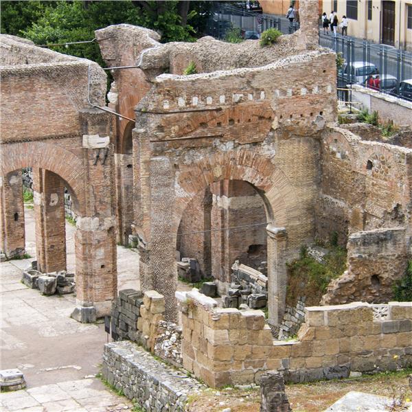 İzmir'den Uçaklı 7 Gece 8 Gün Konaklamalı Görkemli Roma Tarih ve Sanat Turu