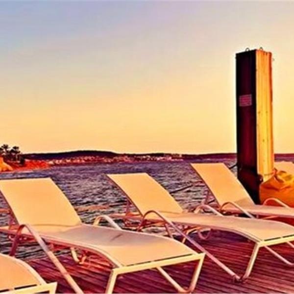 Çeşme House Butik Hotel'de Çift Kişi Kahvaltı Dahil Konaklama Keyfi