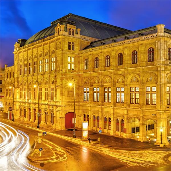 İzmir'den Uçaklı 6 Gece 7 Gün Konaklamalı Büyük Orta Avrupa, Hallstatt Ve Salzburg Turu