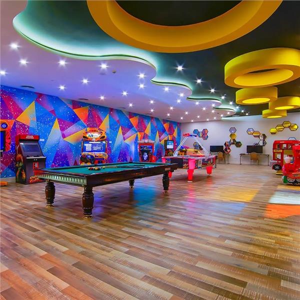 İzmir'den Uçak Bileti ve Otel Transferi Dahil 3 Gece 4 Gün Konaklamalı Limak Cyprus Deluxe Hotel'de İrem Derici Yılbaşı Galası