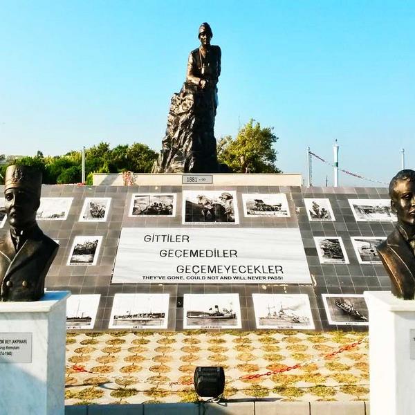 İzmir Kalkışlı Günübirlik Kahvaltı Dahil Çanakkale Şehitlik Turu