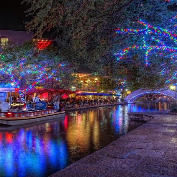 İzmir'den Uçak İle Hareketli 3 Gece 4 Gün Konaklamalı Noel Pazarları Alsace Turu