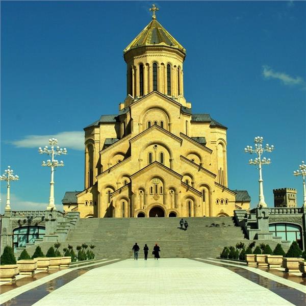 İzmir'den Uçaklı 4 Gece 5 Gün Konaklamalı Tiflis, Batum, Borjomi ve Kars Turu 