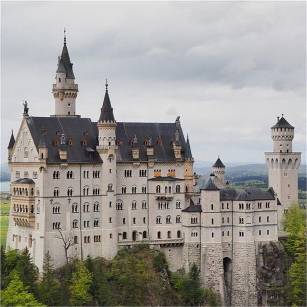 İzmir'den Otobüslü 3 Gece 4 Gün Konaklamalı Romanya, Bulgaristan Ve Şatolar Turu