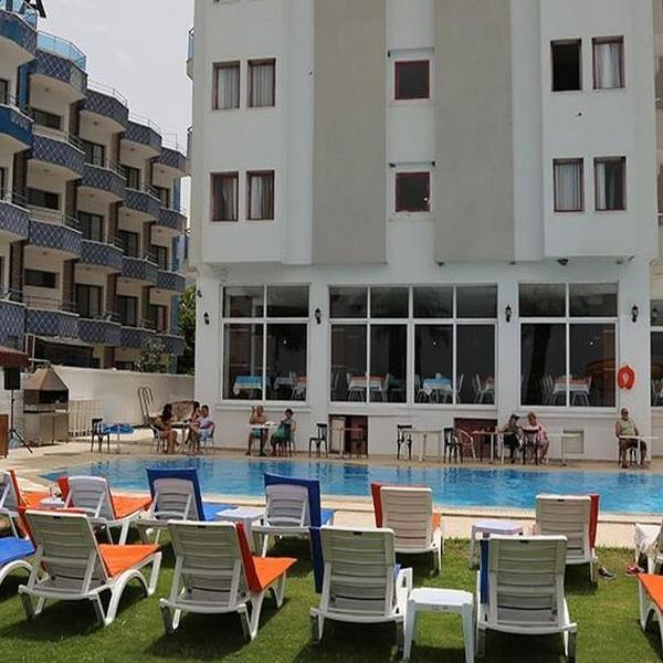 Kuşadası Blu Mare Beach Hotel’de Herşey Dahil Konaklama
