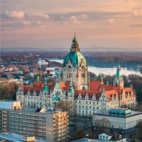 İzmir'den Otobüslü 15 Gece 17 Gün Konaklamalı Büyük Avrupa Turu