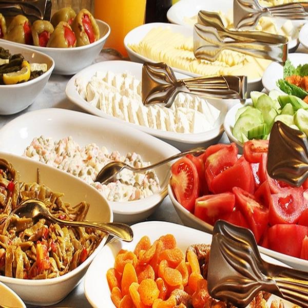 Urla Burla Han Butik Otel’de 2 Kişi Kahvaltı Dahil 1 Gece Konaklama