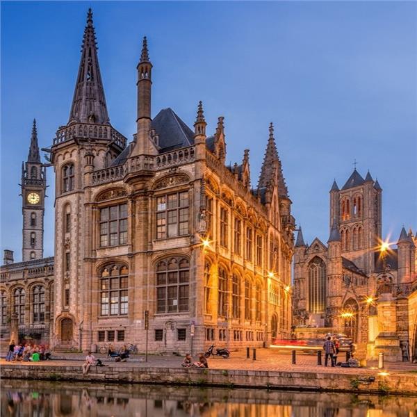 İzmir'den Uçaklı 7 Gece 8 Gün Konaklamalı Benelüks Fransa Almanya Görkemli Üçlü