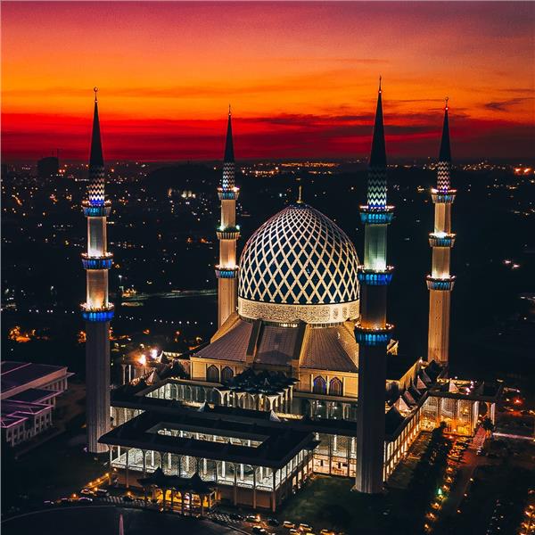 Uçaklı 7 Gece 10 Gün Konaklamalı Kuala Lumpur, Bali Ve Singapur Turu