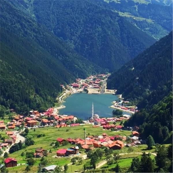 İzmir'den Uçaklı 5 Gece 6 Gün Konaklamalı Baştan Başa Karadeniz Yaylalar ve Batum Turu