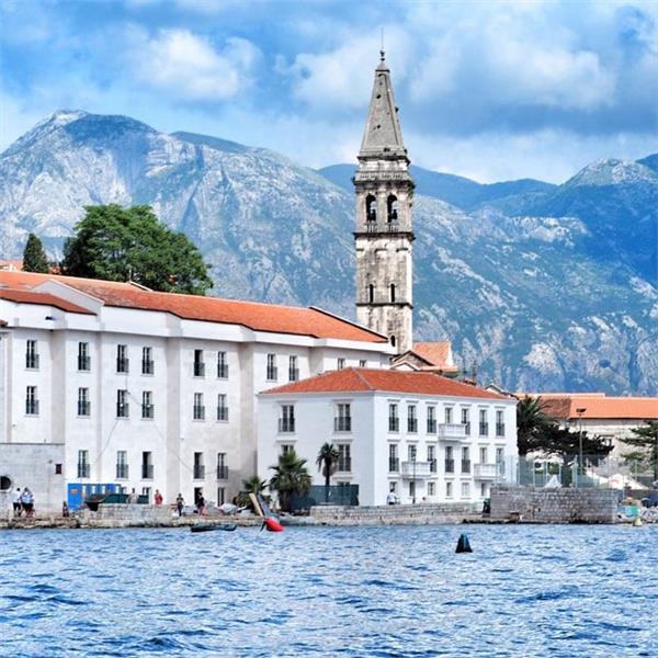 İzmir'den Uçaklı 7 Gece 8 Gün Konaklamalı Vizesiz Büyük Balkan Turu