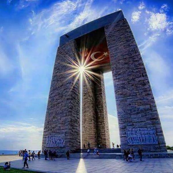 İzmir Kalkışlı Günübirlik Kahvaltı Dahil Çanakkale Şehitlik Turu