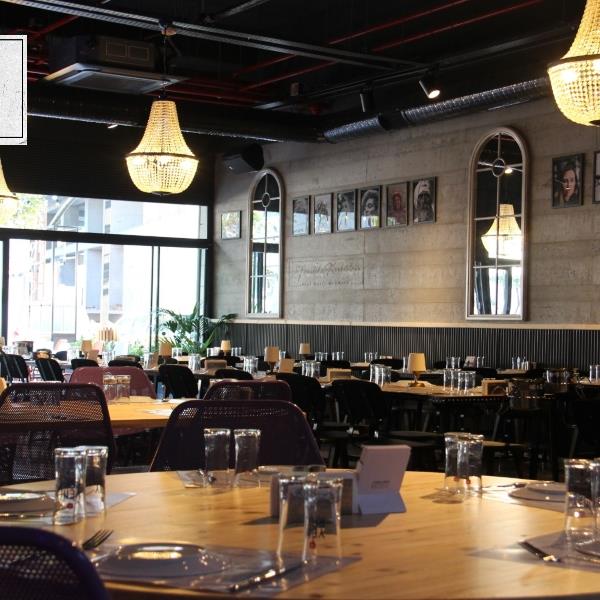 Bayraklı Efendiler Kulübü Yeni Nesil Meyhane! Yeni Nesil Eğlence Canlı Müzik Eşliğinde Enfes Et Menü