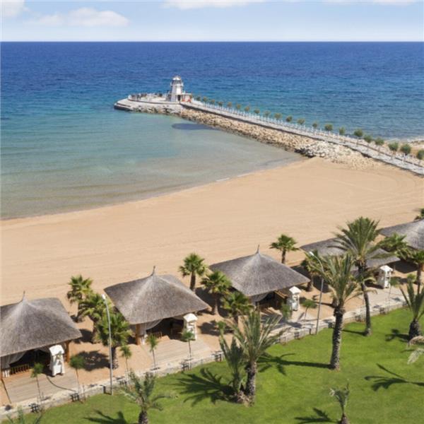 İzmir'den Uçak Bileti ve Otel Transferi Dahil 3 Gece 4 Gün UHD Konaklamalı Nuhun Gemisi Deluxe Hotel Spa Emre Altuğ Yılbaşı Galası 26.999TL'den Başlayan Fiyatlarla