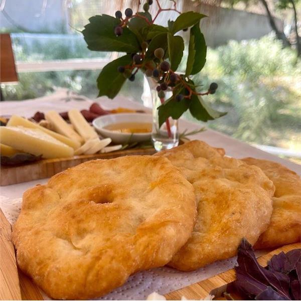 Güzelbahçe Liv Garden Çamlıpınar'da enfes Serpme köy Kahvaltısı keyfi