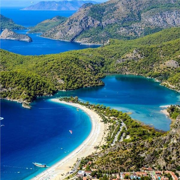 İzmir Çıkışlı 1 gece 2 gün Marmaris, Sedir Adası Kleopatra Plajı, Kız Kumu, Datça turu. Üstelik tekne turu dahil.