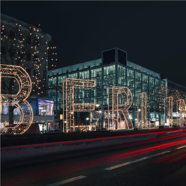 İzmir'den Uçaklı 4 Gece 5 Gün Konaklamalı Berlin, Potsdam, Dresden, Prag İle Noel Zamanı Turu