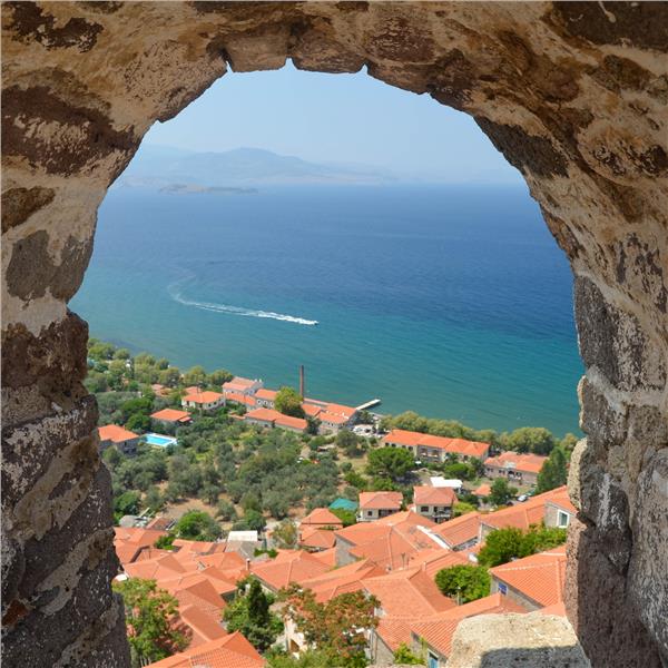 İzmir'den Uçaklı 3 Gece 4 Gün Konaklamalı Atina Selanik Midilli Turu