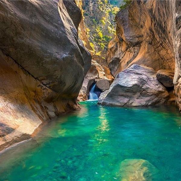İzmir Çıkışlı Ölüdeniz, Saklıkent ve Yakapark Turu. Üstelik Açık büfe Köy Kahvaltısı Dahil.