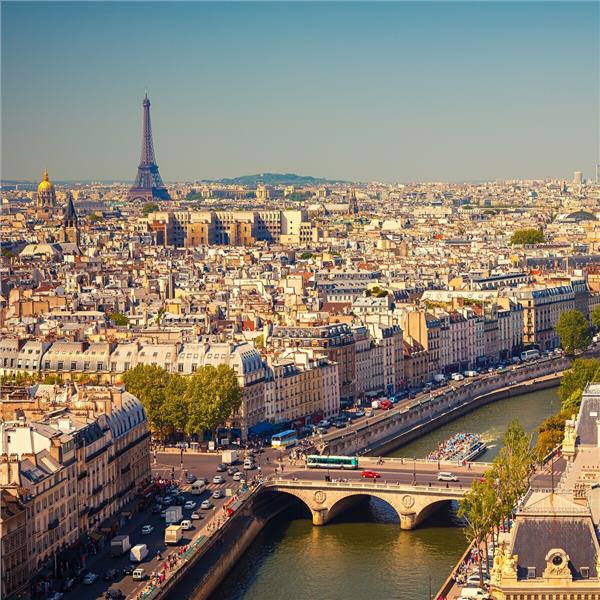 İzmir Uçak İle Hareketli 6 Gece 7 Gün Konaklamalı Paris & Normandiya & Loire Şatoları Turu