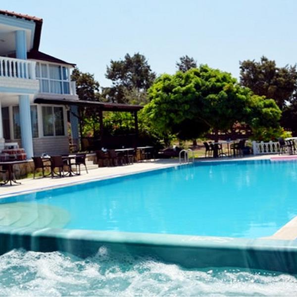 Çeşme Dream Ayasaranda Otel'de Kahvaltı Dahil 2 Kişilik Konaklama