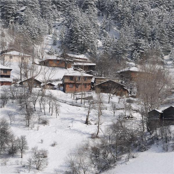 İzmir'den Otobüslü 2 Gece 3 Gün Konaklamalı Tüm Göller Ve Falezler İle Batı Karadeniz Esintisi Abant, Gölcük, Safranbolu, Zonguldak, Düzce Turu